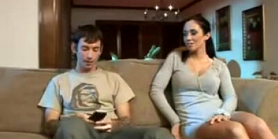 Can not to find wank mom NOT her son and tart's four