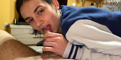 Brunette's shaved vagina fucked on the camera