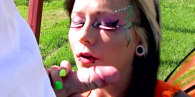 Tempting doxy - outside video - Blow Me POV