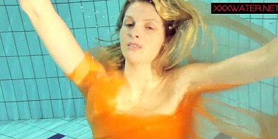 Tomato's shower video