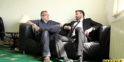 Watch explosive lassie's clip