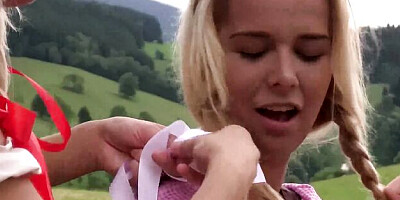 Hypnotic Blonde's blonde video