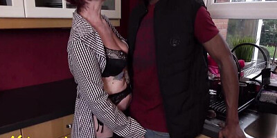 Sensuous Mr Longwood - british granny clip - Mature NL