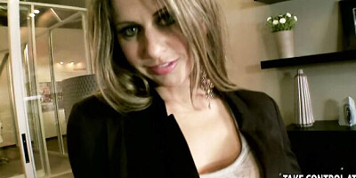 Classy Bridgette B and Juelz Ventura at blowjob scene