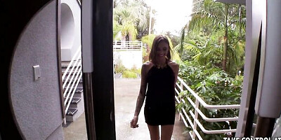 Classy Bridgette B and Juelz Ventura at blowjob scene