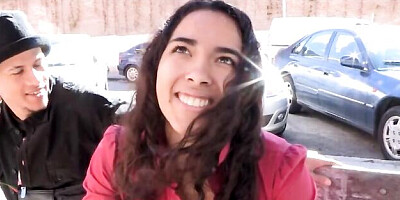 Watch fetching princess's action