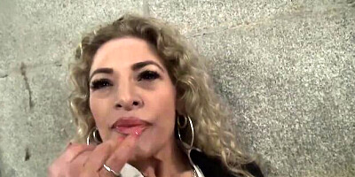 Promiscuous Vanesa Colombiana and Sol - blowjob porn - FaKings