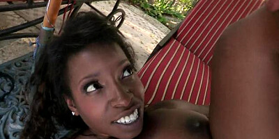 MILFs Like It Big: Mature Vanessa Blue cumshot