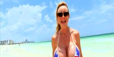 Huge-Titted mummy gives titjob