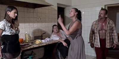 Perverted family motel surprises with hardcore dinner