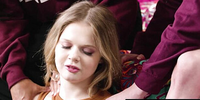 Dana Vespoli and Charlie Forde's pussy eating clip by Mommy's Girl