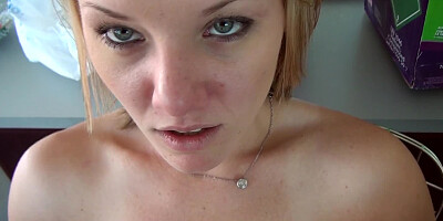 Short-haired cutie sucking big shlong and riding it in close up