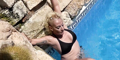 Cunning love's solo female scene