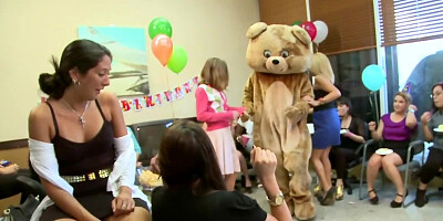 Ladies gathered for a hen party and called over two male strippers