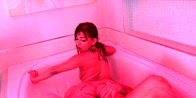 Tough Love X: Very nice Julz Gotti twerking