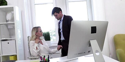 Good-looking Nina's blonde video