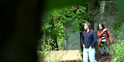 Voyeur films how guy fucks pretty hooker in the park