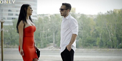 Honey's golddigger scene