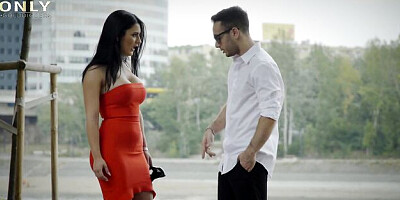 Honey's golddigger scene