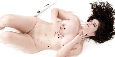 Long legs clip with gambling Victoria Voxxx from How Women Orgasm