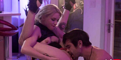 Tattooed blonde Lola Fae gets pleasure from a long boner