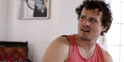 Come-hither McKenzie Lee and Robby Echo at reverse cowgirl video