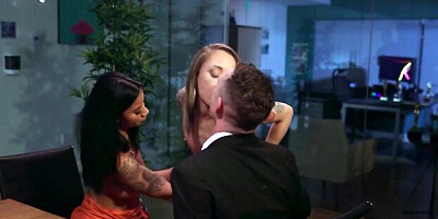 Holly Hendrix and Ameena Green are fucking with a shared big cock