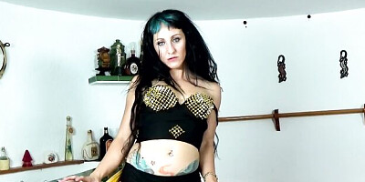 Betty Foxxx's petite smut by MMM100
