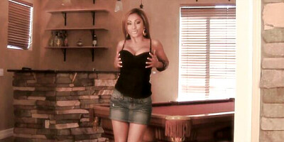 Watch sinful Priya Rai's scene