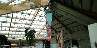 Public xxx with captivating Marusia and Melisa from Underwater Show