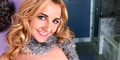 GF R. - Jade Amber face sitting