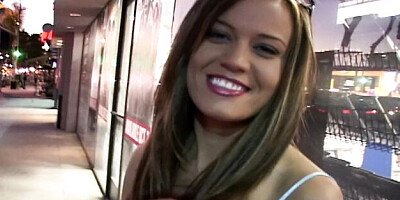 Femme fatale Ashley Jensen and Holly Wellin - girls eating pussy dirt - Hush Pass