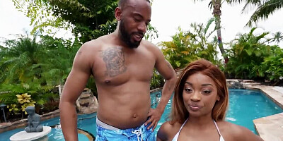 Jovan Jordan and AngelSins are having wild sex outdoors