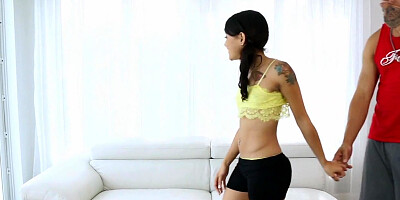 Stranded brunette Holly Hendrix got bang hard