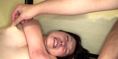 Magic wand treatment makes the lady screaming with pleasure