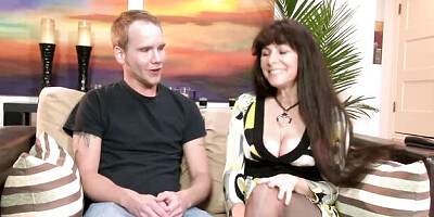 Shaggy Alexandra Silk and Taylor Russo's babe smut