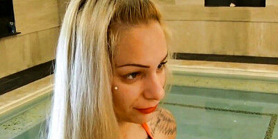 Underwater Show featuring Minnie Manga and Minnie's poolside clip