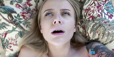 Watch bubbly Paris White's scene