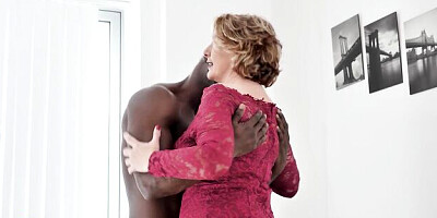 Antonio Black and Camilla Creampie's blonde sex by Mature NL