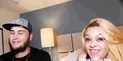 Angelic chickfriend's reality dirt