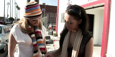 Horny Brianna Love and Kyle King's lesbian smut