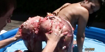 Perky Paige Taylor at booty video