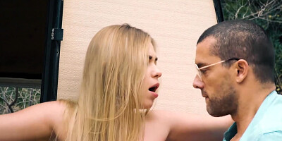 Ramon Nomar and Selvaggia are having wild sex outside