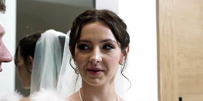 Lovely babes Ryan Keely and Serena Hill love this massive dick