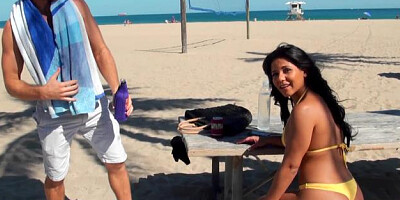 MILFHunter: Athletic Rose Monroe blowjob cum wearing bikini