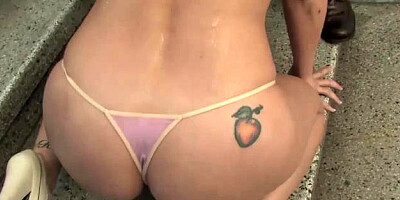 PissingHD: Krissy Leigh pissing porno
