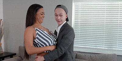 Ashlyn Peaks is licked and fucked by Jimmy Collins