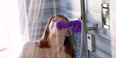 Curvy redhead lures skinny stepdaughter into lesbian sex