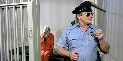Severe prison guard has fun with an insidious blonde