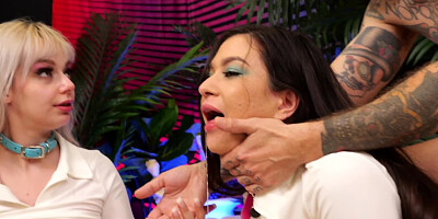 A blonde and a brunette are playing together in the MFF